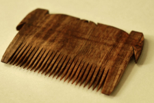 Wooden comb ~ Tribal markings { 1 }